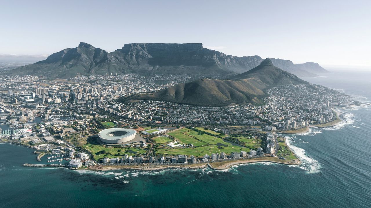 Cape Town — A Masterpiece of Nature & Luxury